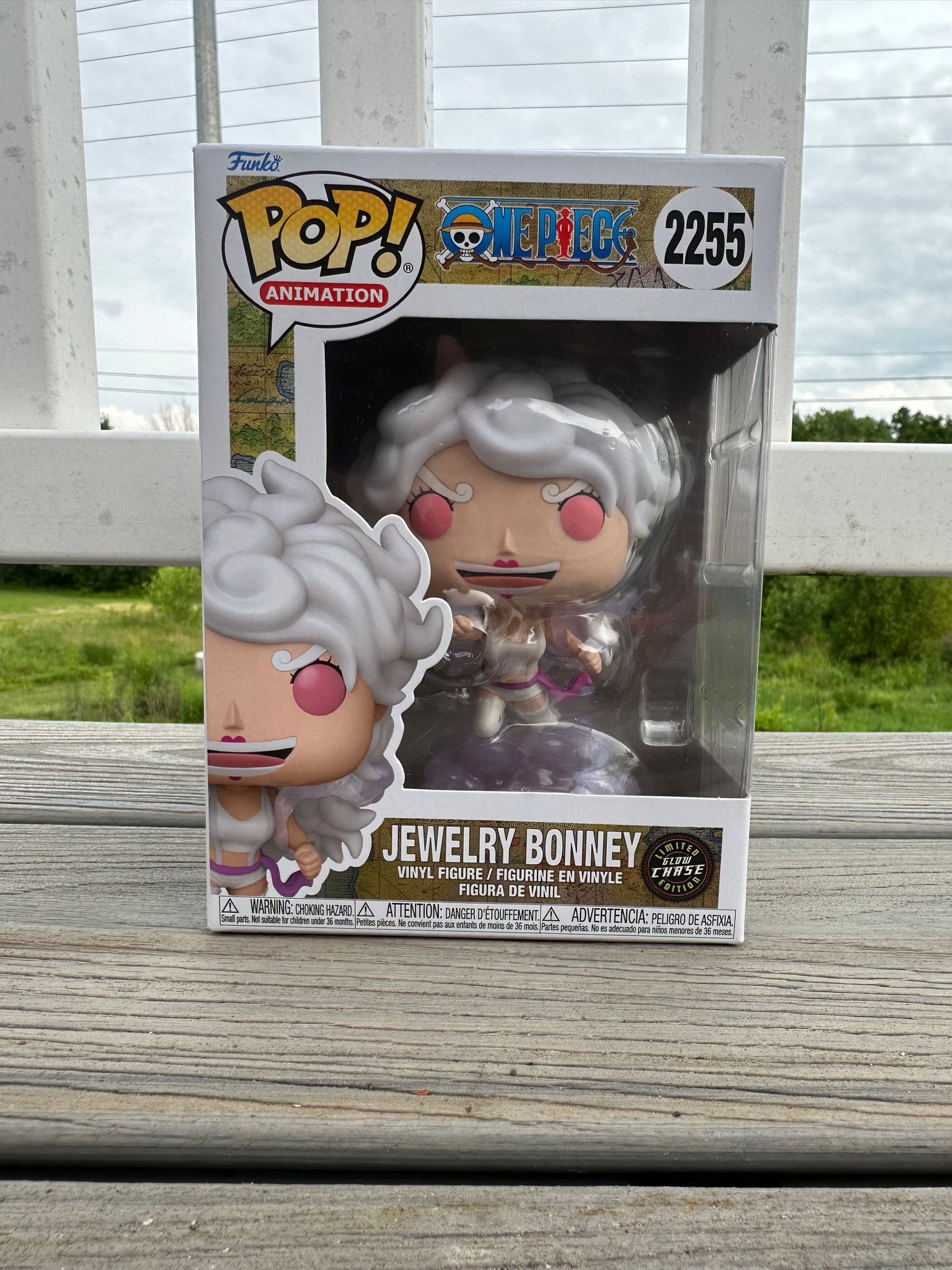 Funko Pop! One Piece Jewelry Bonney Glow-In-The-Dark Chase #2255 in Egghead Arc outfit.